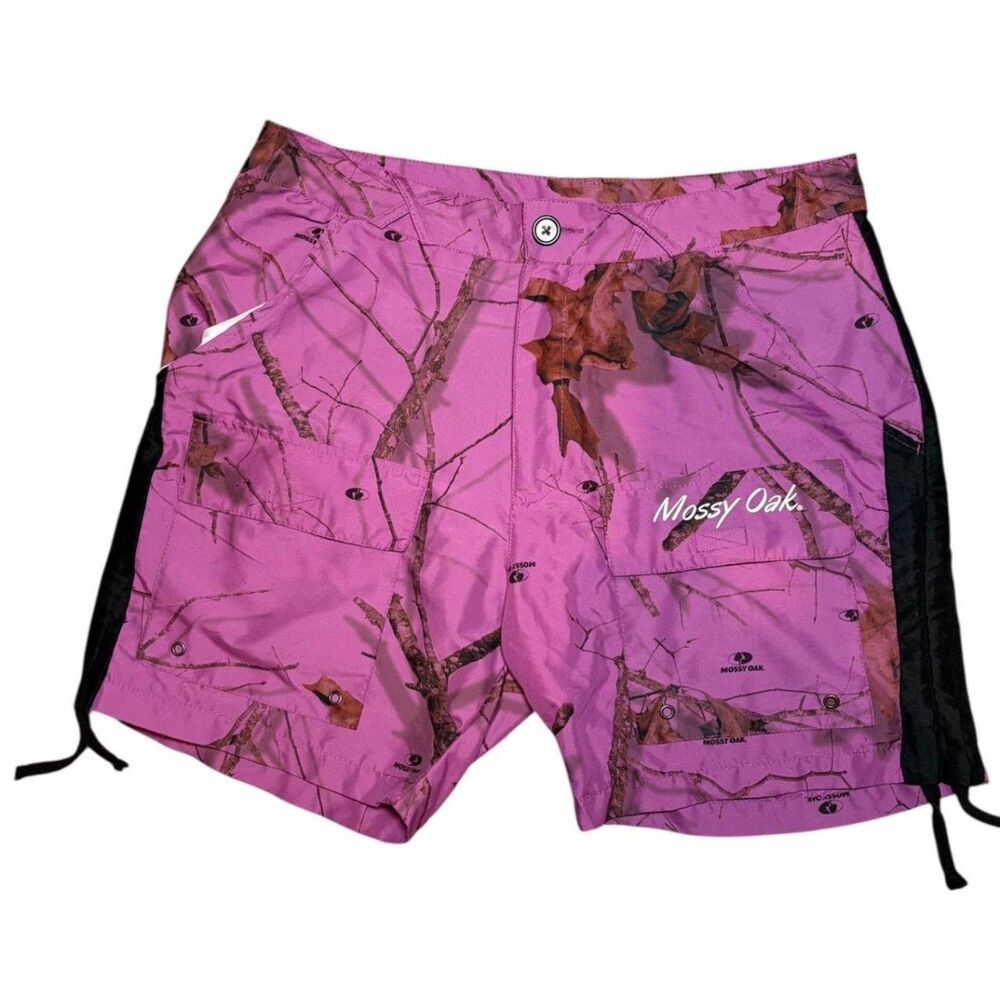 Mossy Oak Pink Camo Cargo Shorts - Size L